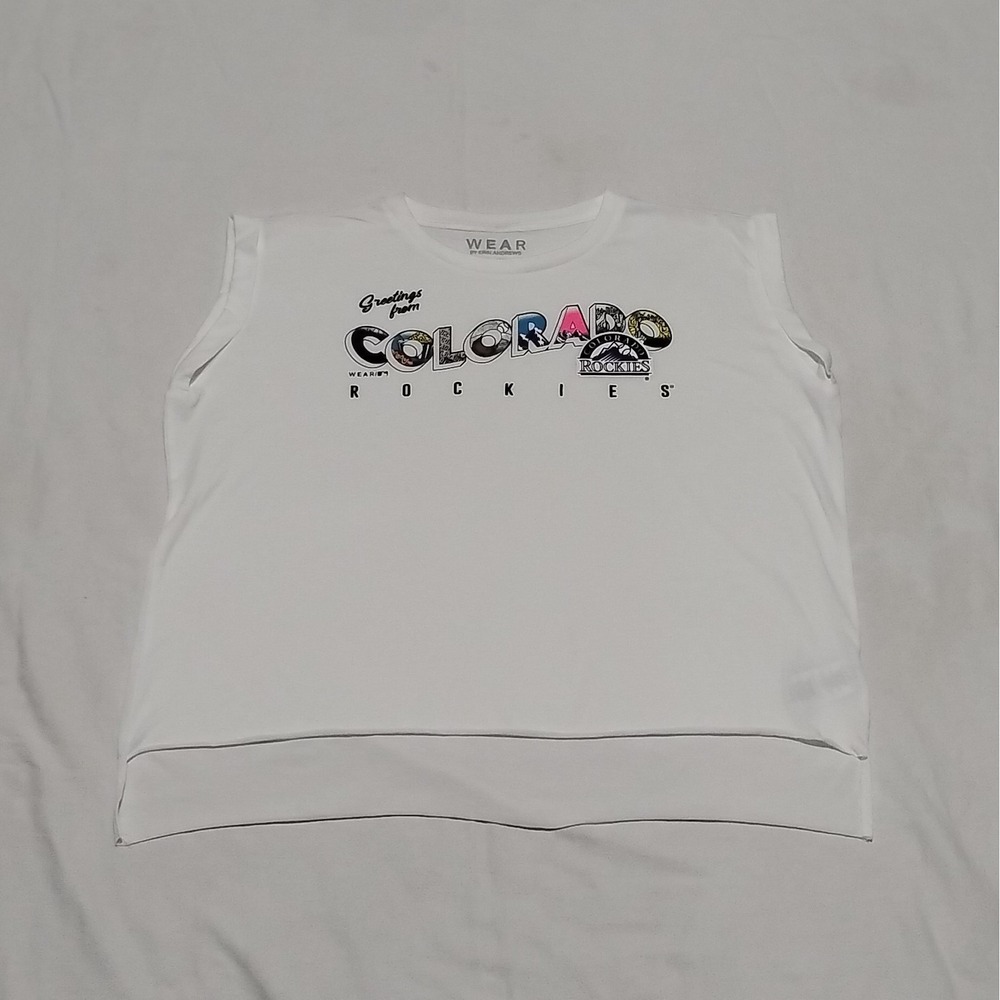 WEAR by Erin Andrews White Colorado Rockies "Greetings From" Crop T-shirt  XL/TG